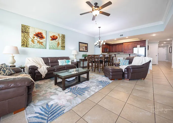 Phoenix 1602 Apartment *
